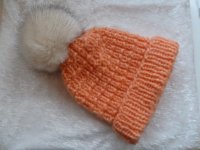 Mütze orange mit Bommel Größe M